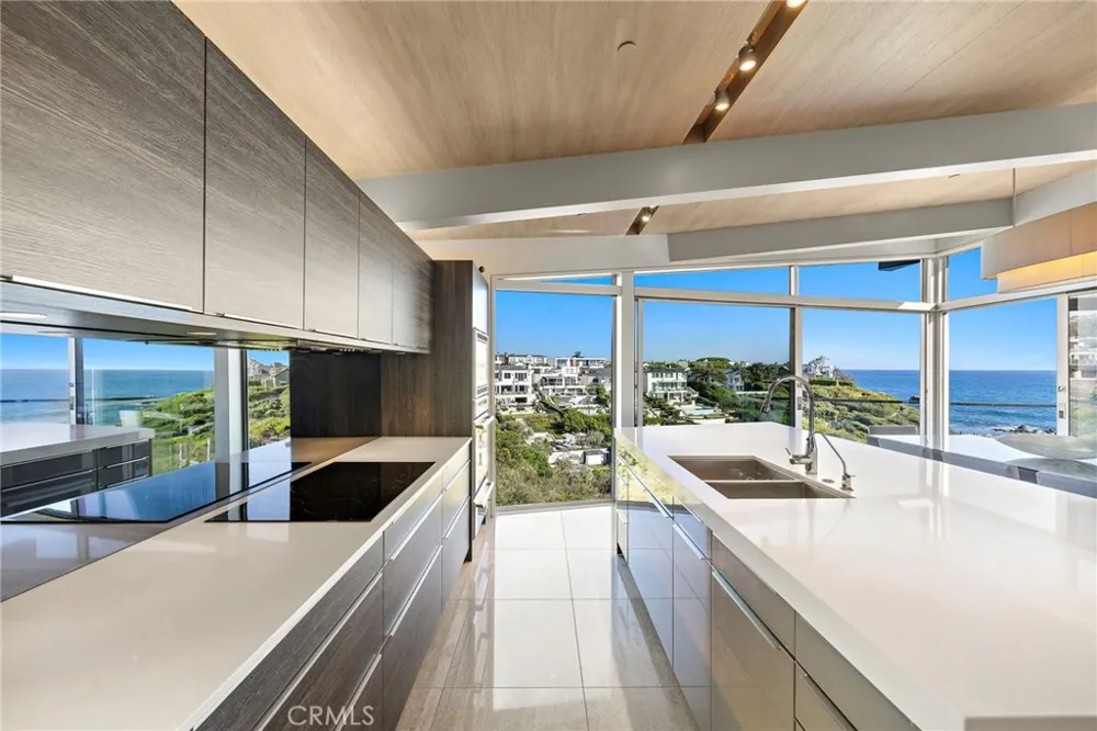 232 Hazel Corona del Mar, CA 92625