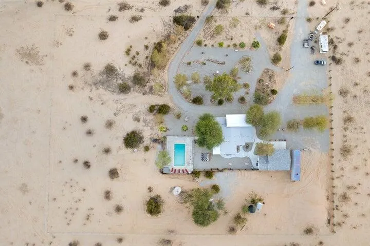 69450 Amboy Road 29 Palms, CA 92277