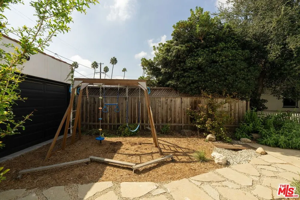 3536 West Boulevard Los Angeles, CA 90016