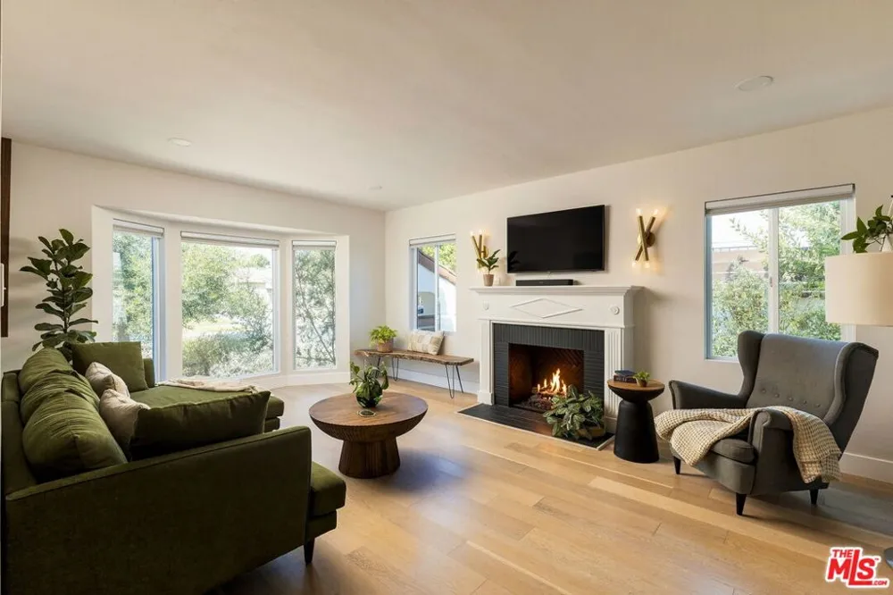 3536 West Boulevard Los Angeles, CA 90016