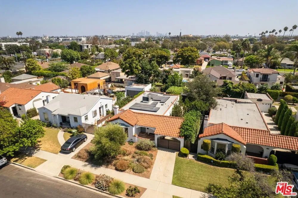 3536 West Boulevard Los Angeles, CA 90016
