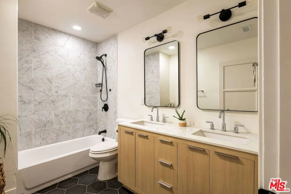 3536 West Boulevard Los Angeles, CA 90016