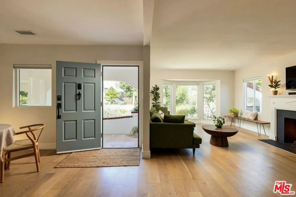 3536 West Boulevard Los Angeles, CA 90016