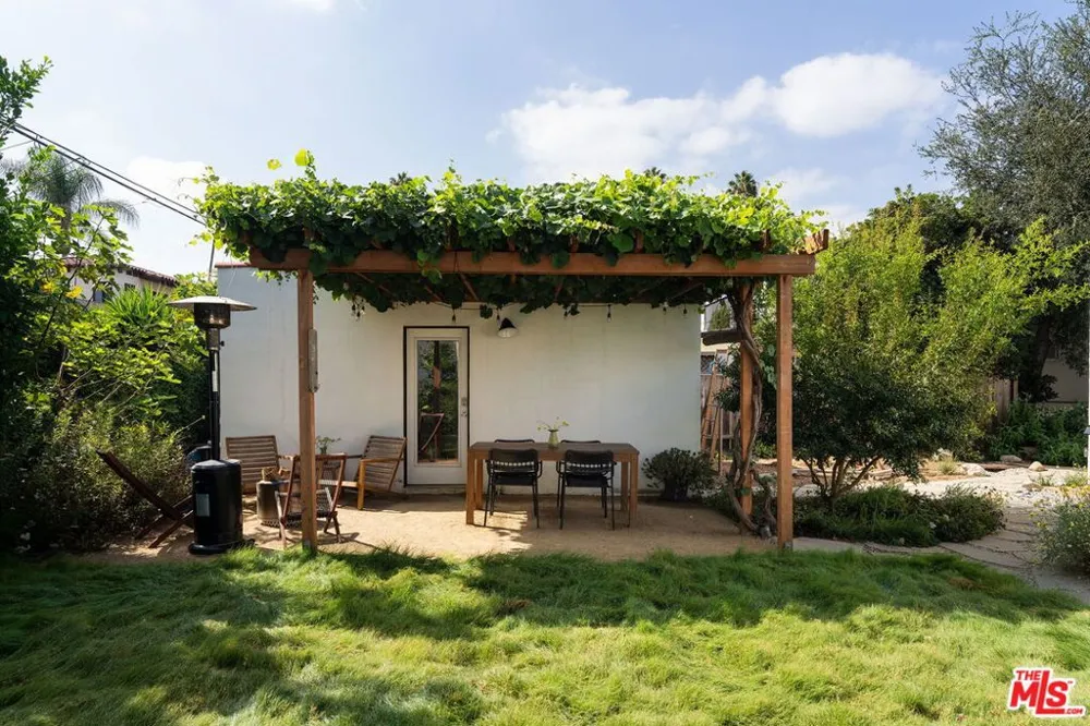 3536 West Boulevard Los Angeles, CA 90016