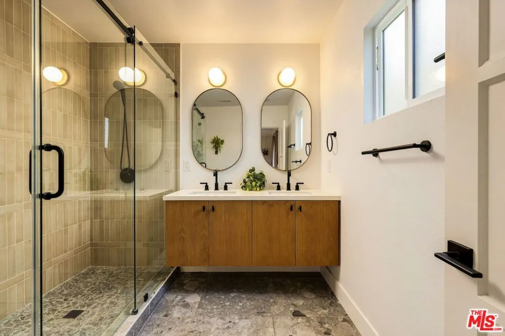 3536 West Boulevard Los Angeles, CA 90016