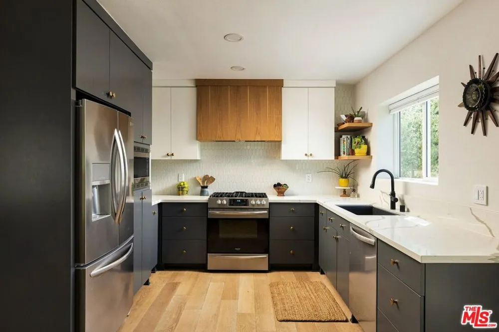 3536 West Boulevard Los Angeles, CA 90016