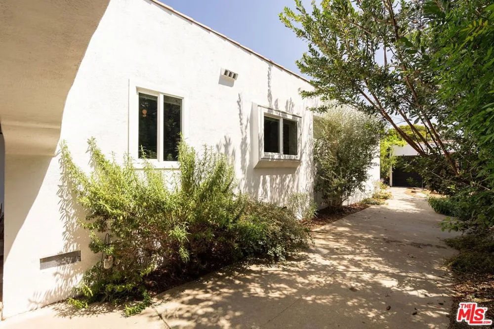 3536 West Boulevard Los Angeles, CA 90016