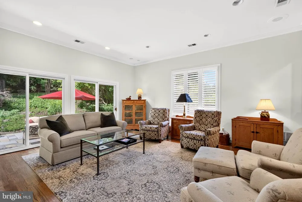 18 SEMINARY DRIVE Lutherville Timonium, MD 21093