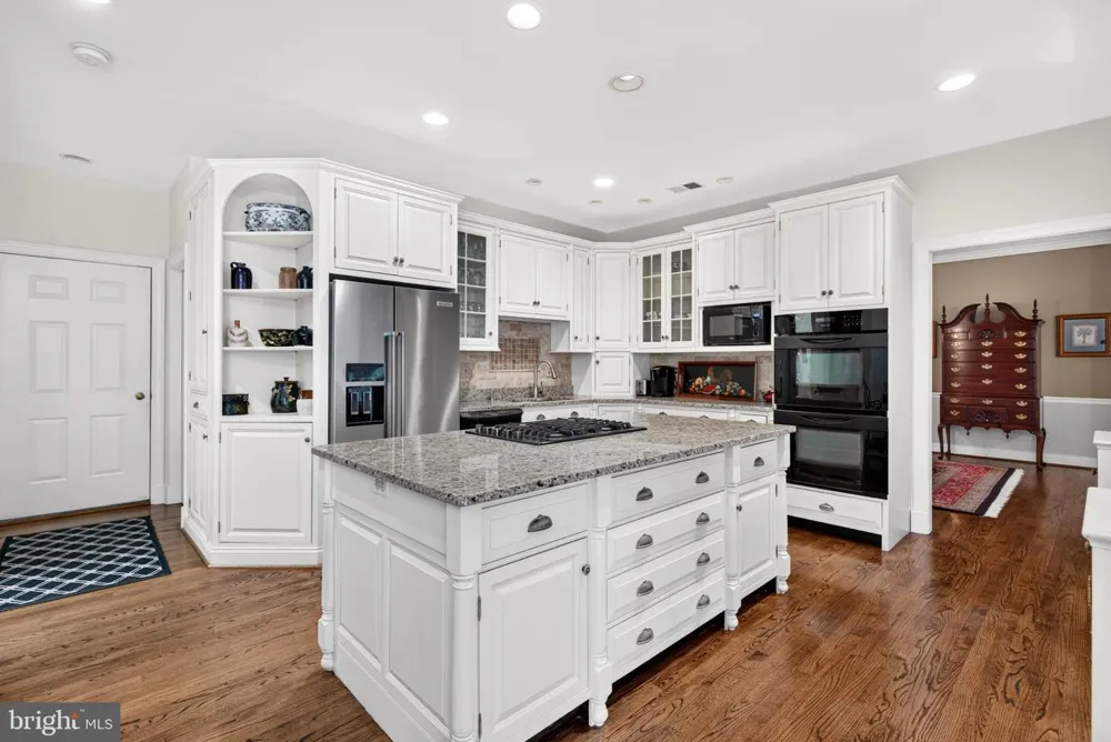 18 SEMINARY DRIVE Lutherville Timonium, MD 21093