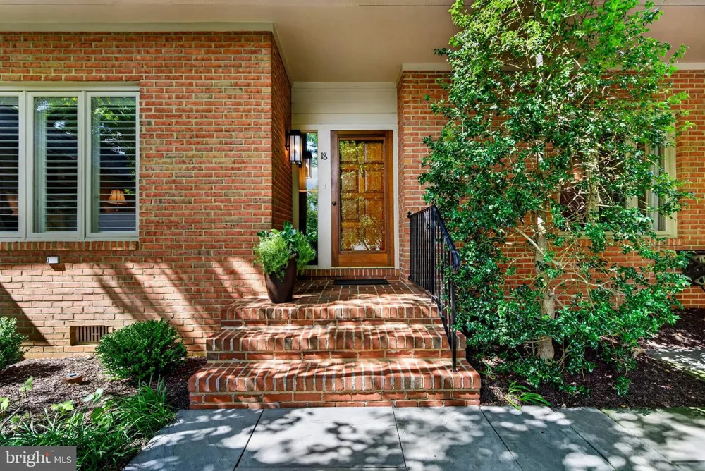 18 SEMINARY DRIVE Lutherville Timonium, MD 21093