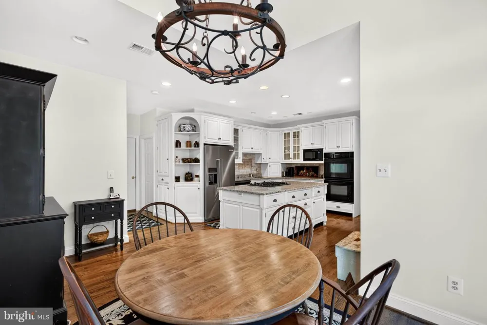 18 SEMINARY DRIVE Lutherville Timonium, MD 21093
