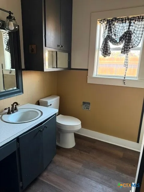 215 Houston Avenue Cameron, TX 76520