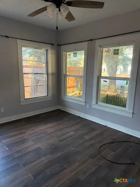 215 Houston Avenue Cameron, TX 76520