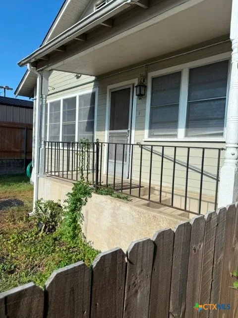 215 Houston Avenue Cameron, TX 76520