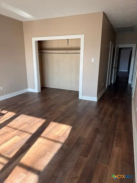215 Houston Avenue Cameron, TX 76520
