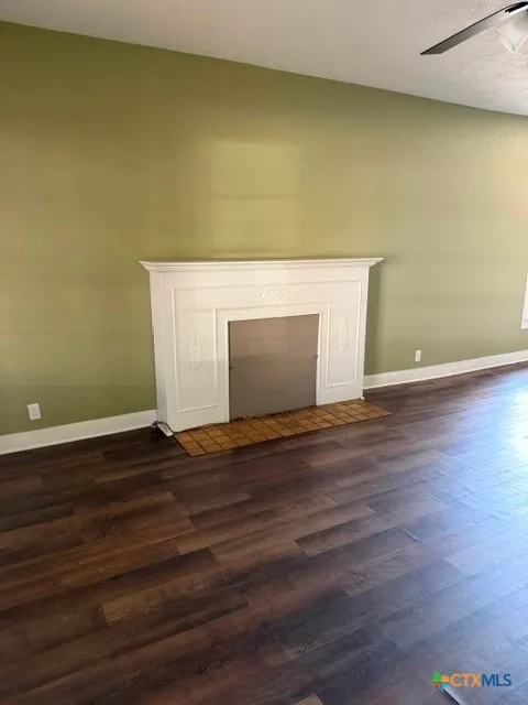 215 Houston Avenue Cameron, TX 76520
