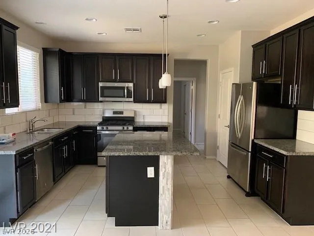 9584 Abbey Pond Avenue Las Vegas, NV 89148