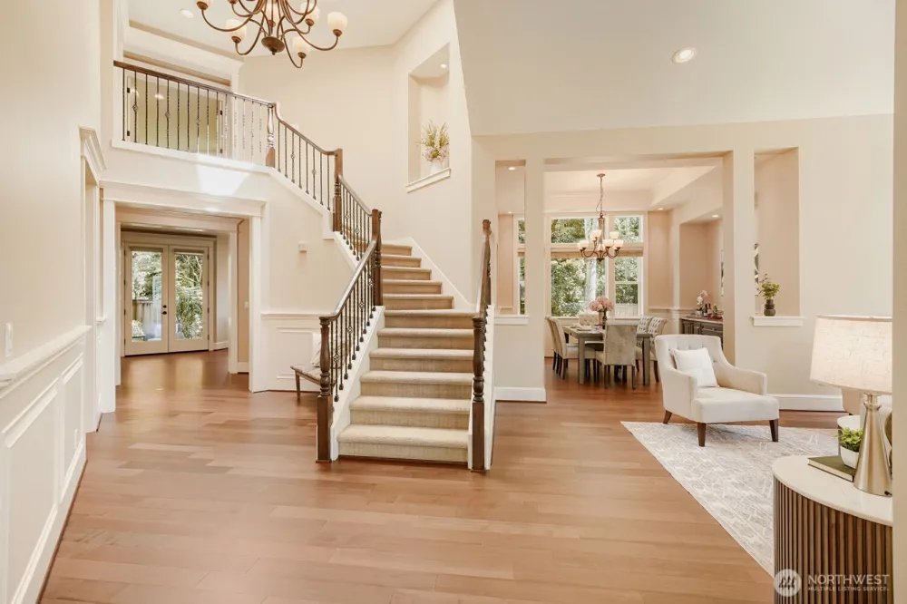 13042 NE 8th Street Bellevue, WA 98005
