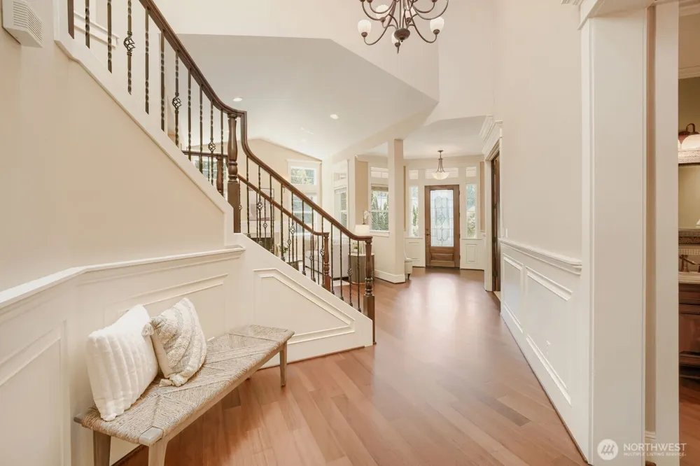 13042 NE 8th Street Bellevue, WA 98005