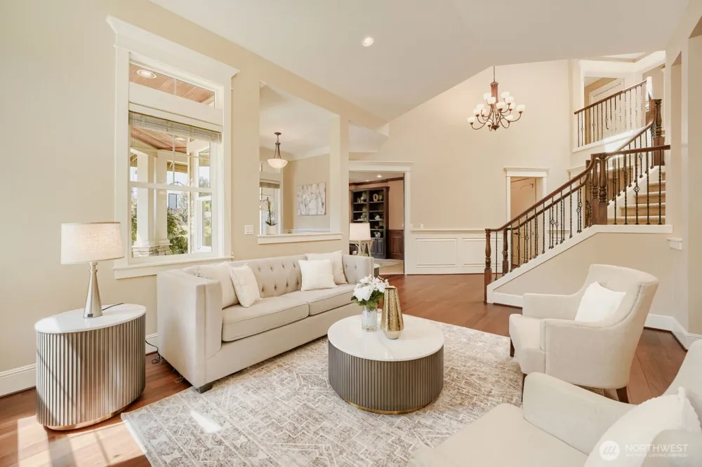 13042 NE 8th Street Bellevue, WA 98005