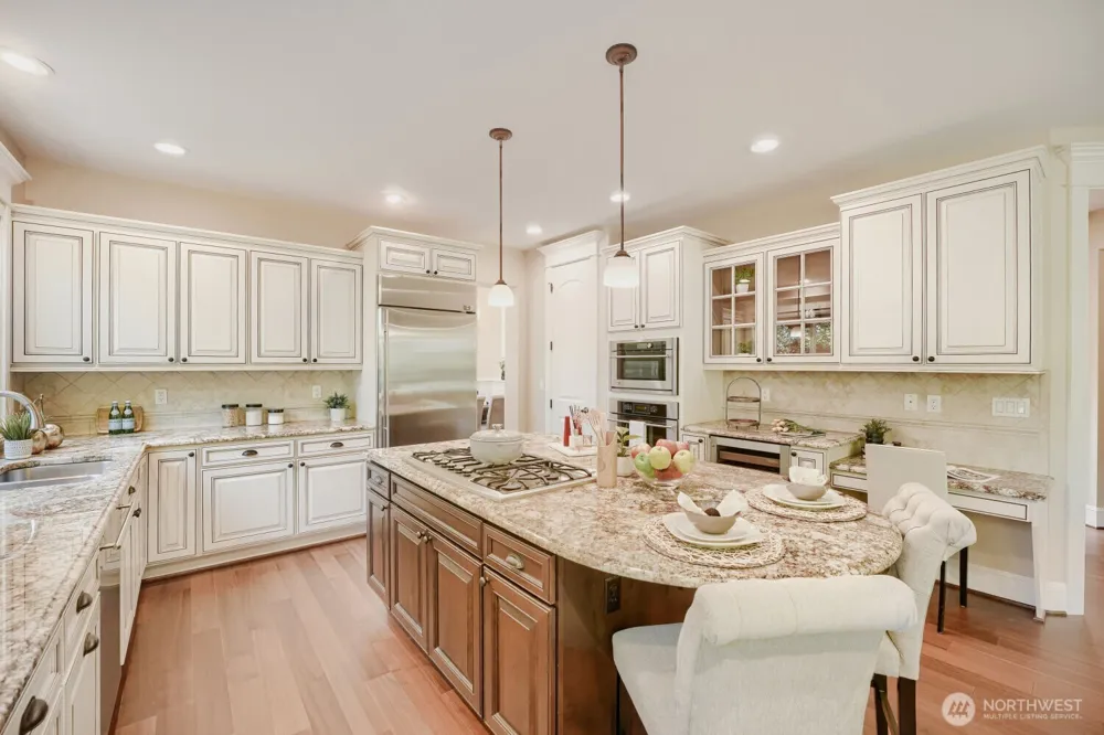 13042 NE 8th Street Bellevue, WA 98005