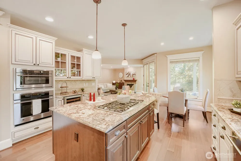 13042 NE 8th Street Bellevue, WA 98005