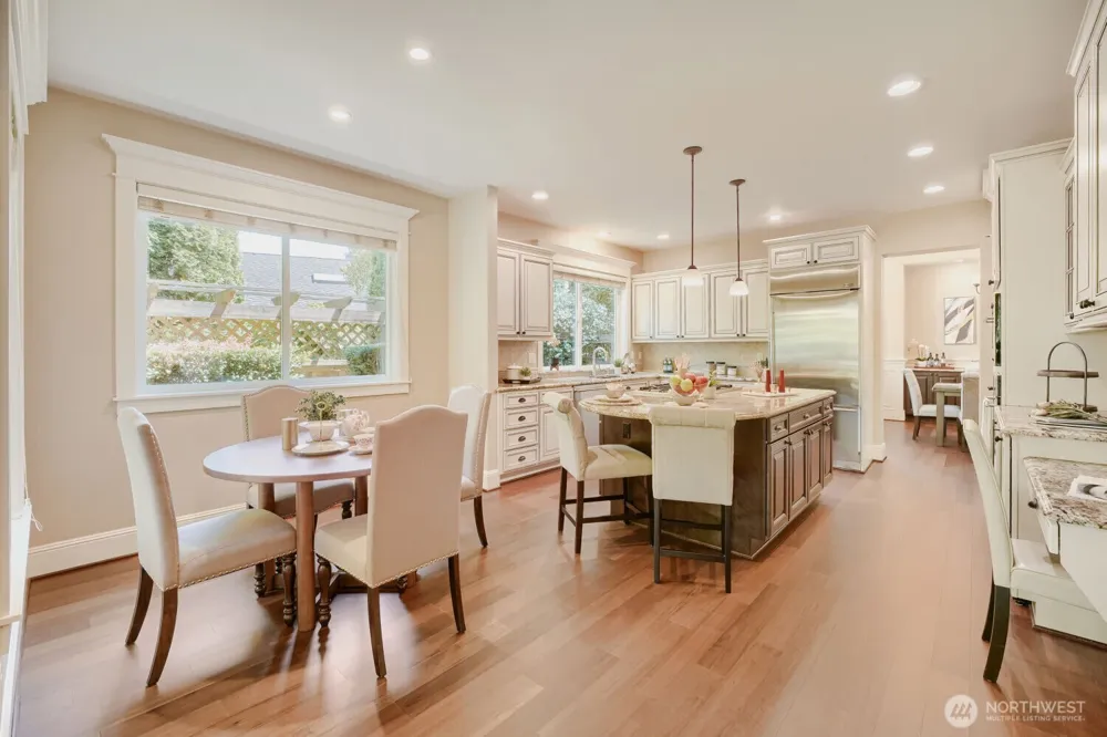 13042 NE 8th Street Bellevue, WA 98005