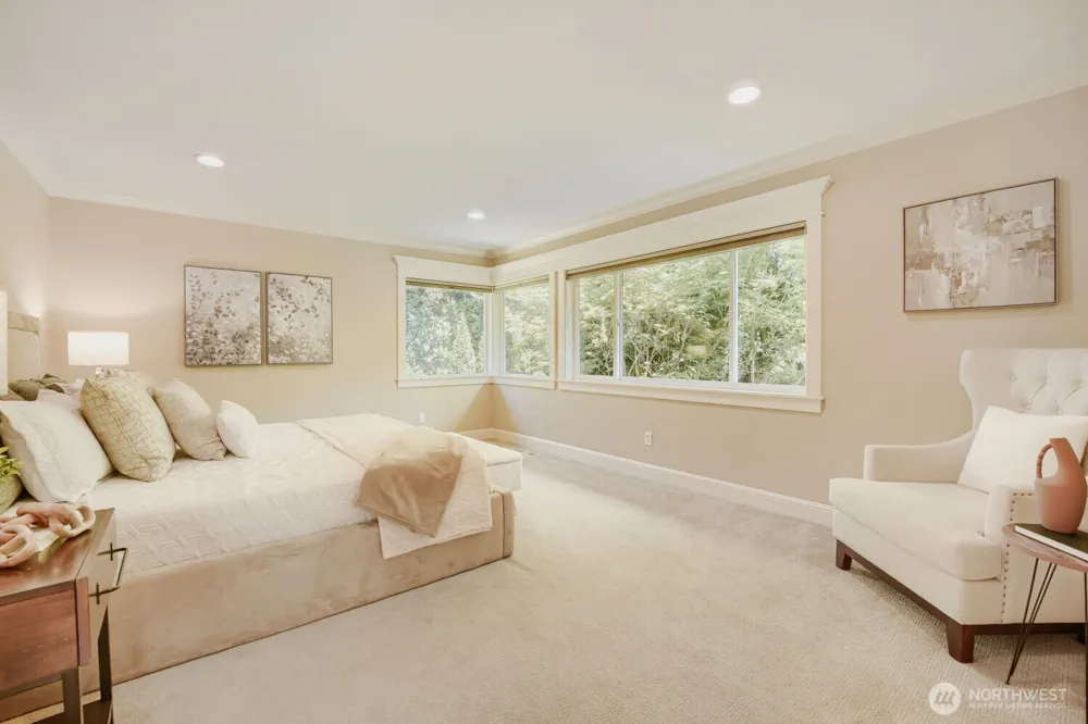 13042 NE 8th Street Bellevue, WA 98005
