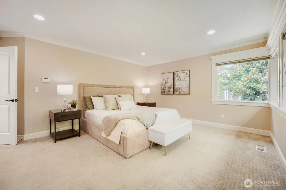 13042 NE 8th Street Bellevue, WA 98005
