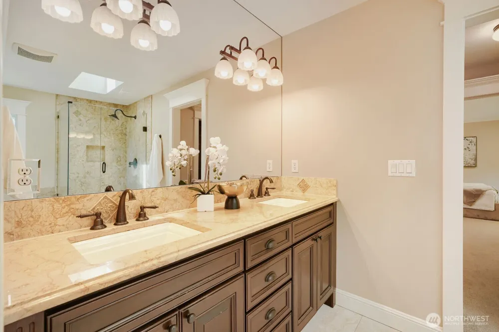 13042 NE 8th Street Bellevue, WA 98005