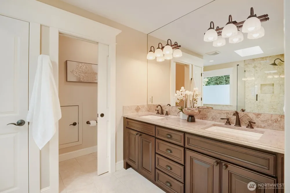 13042 NE 8th Street Bellevue, WA 98005