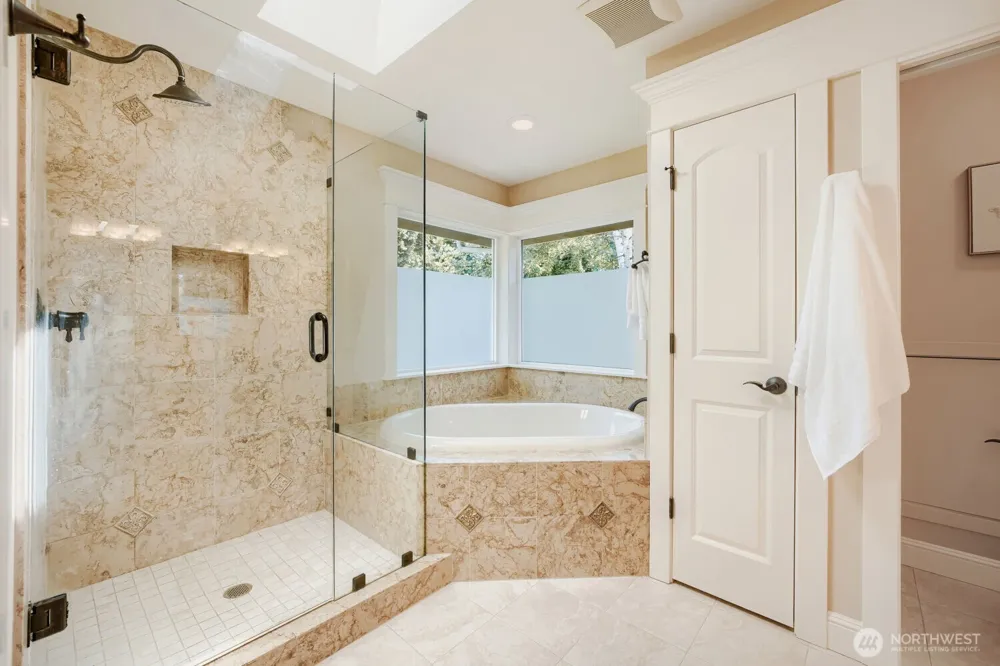 13042 NE 8th Street Bellevue, WA 98005
