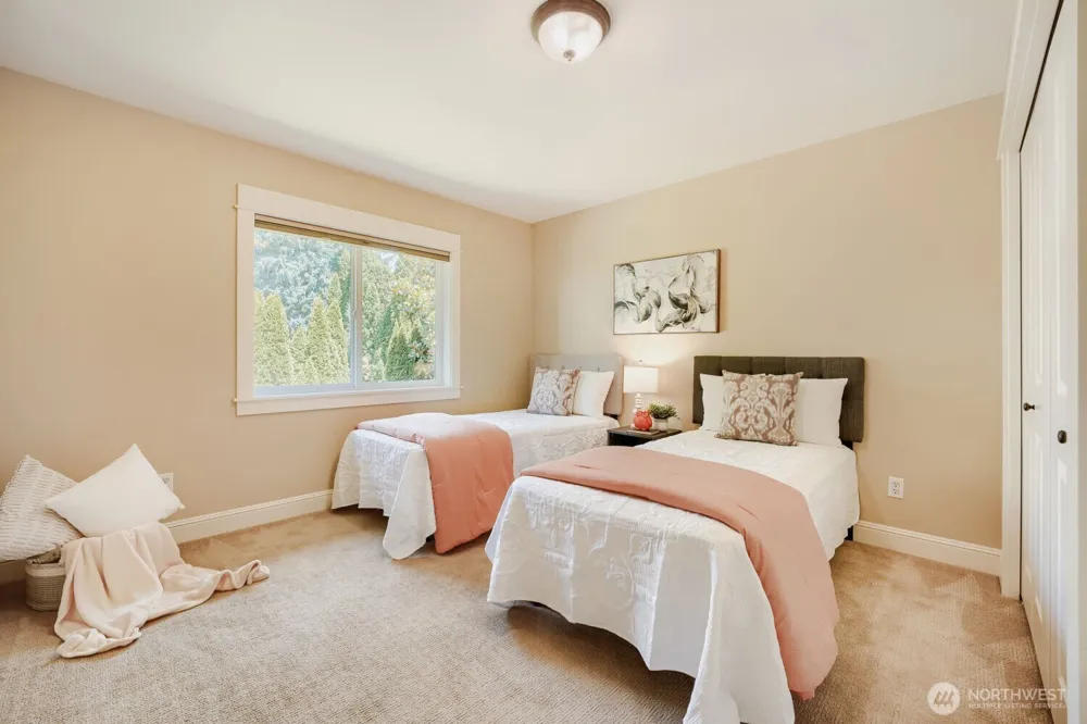 13042 NE 8th Street Bellevue, WA 98005