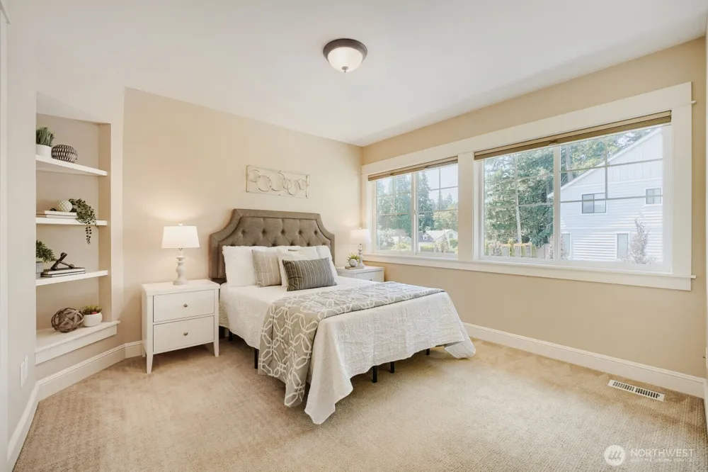 13042 NE 8th Street Bellevue, WA 98005