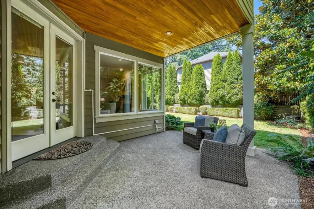 13042 NE 8th Street Bellevue, WA 98005