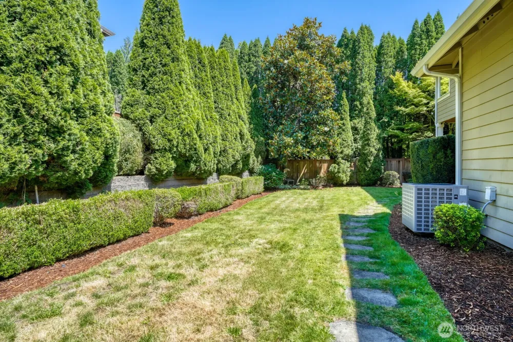 13042 NE 8th Street Bellevue, WA 98005