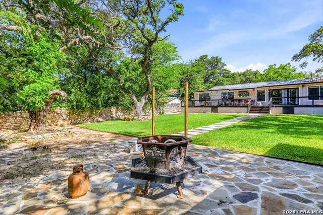 227 W HIGHLAND DR Boerne, TX 78006