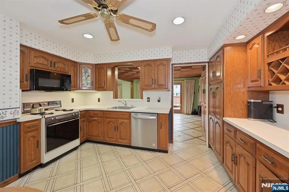 39-18 Jasper Road Fair Lawn, NJ 07410