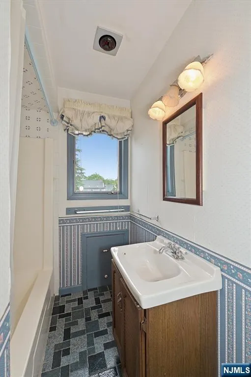 39-18 Jasper Road Fair Lawn, NJ 07410