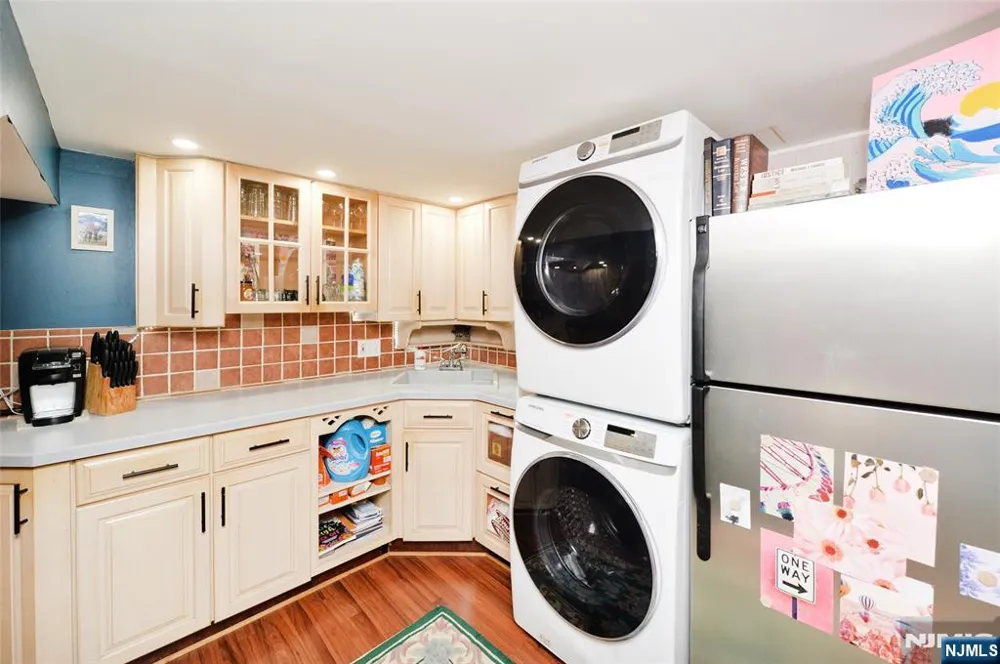 61 Bergen Avenue Clifton, NJ 07011