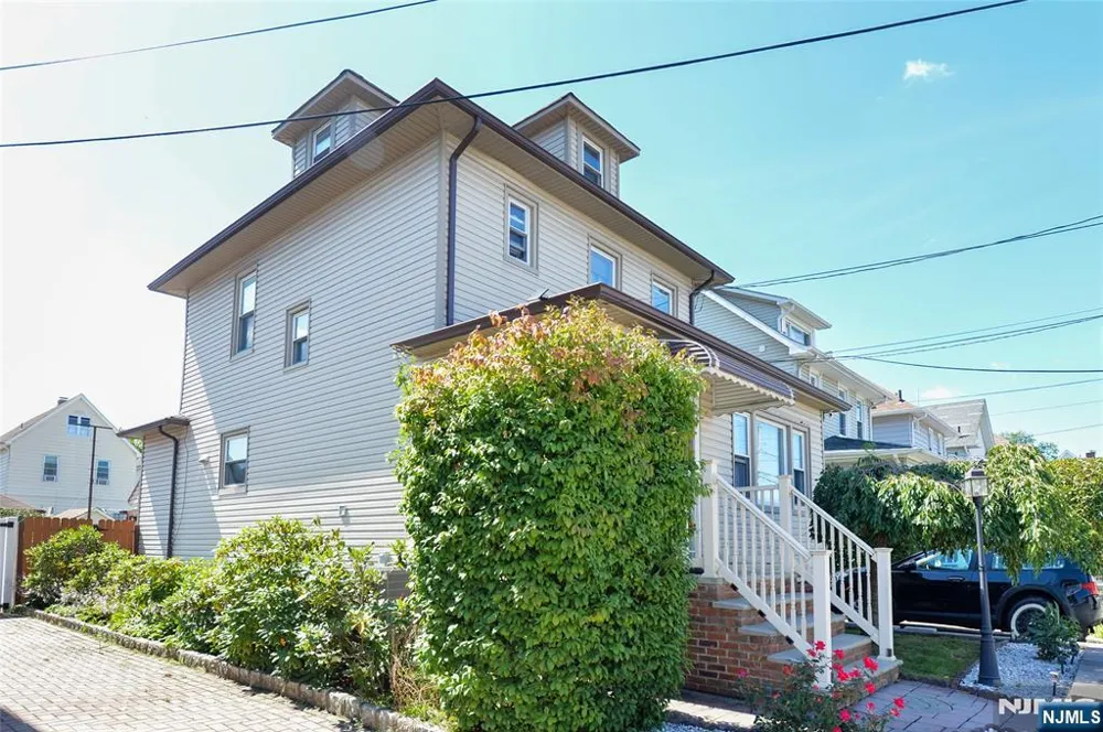 61 Bergen Avenue Clifton, NJ 07011