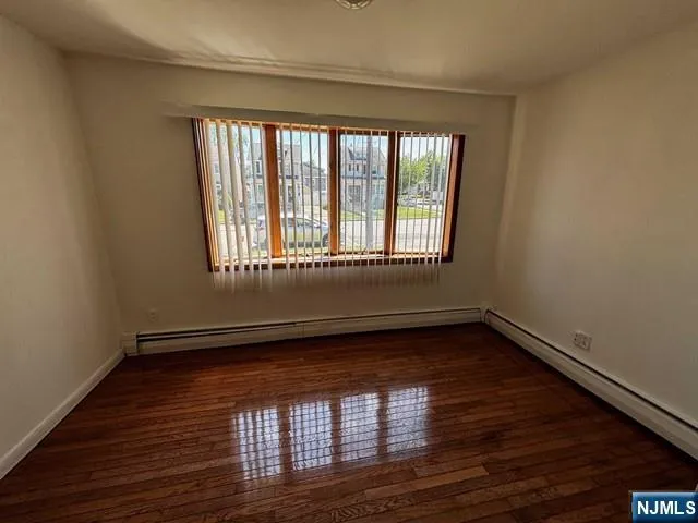 703 Teneyck Avenue 1 Lyndhurst, NJ 07071