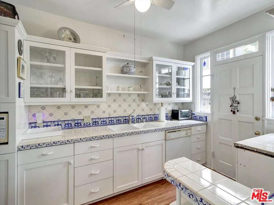 1327 Hayworth Avenue West Hollywood, CA 90046