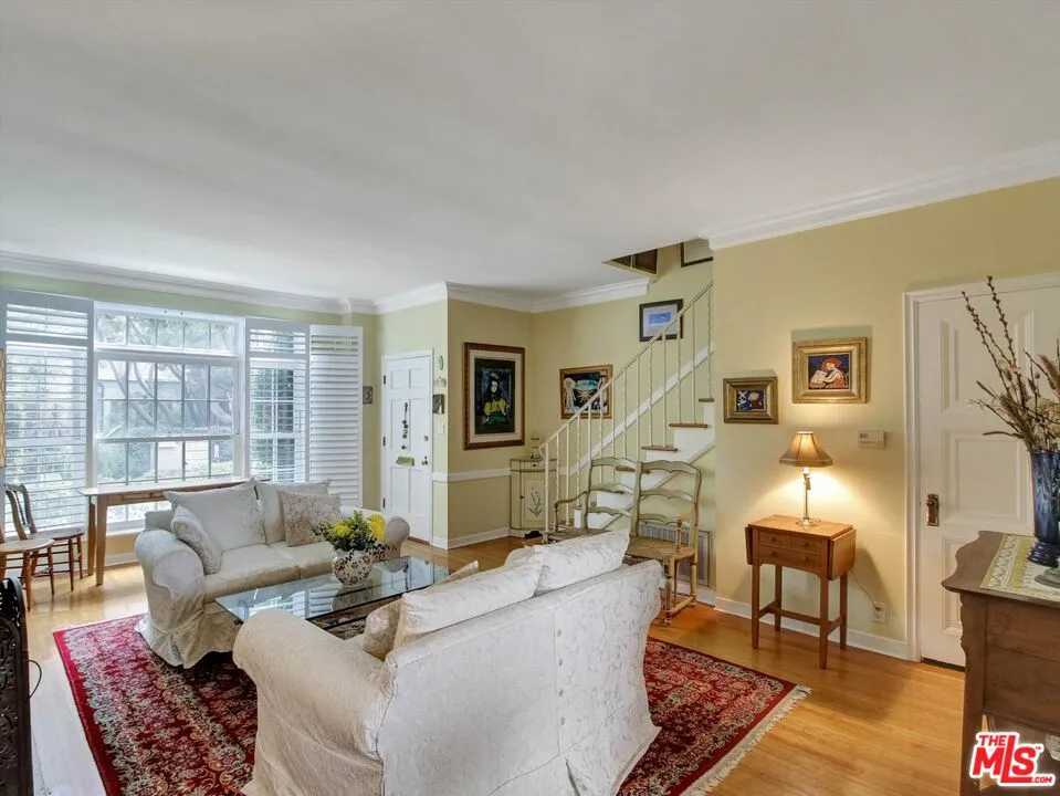 1327 Hayworth Avenue West Hollywood, CA 90046
