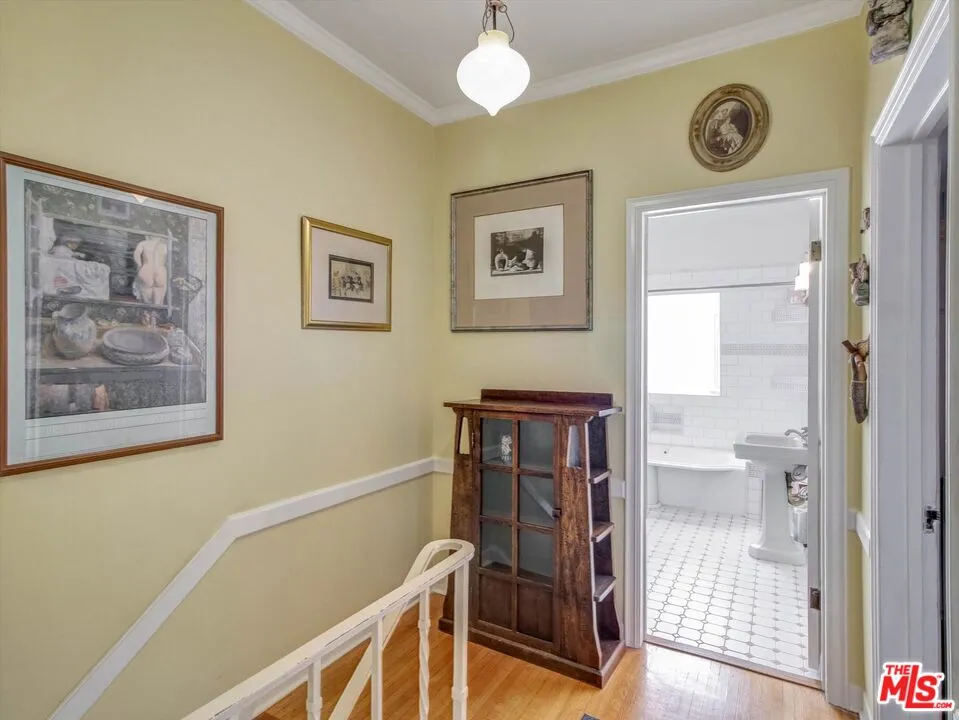 1327 Hayworth Avenue West Hollywood, CA 90046