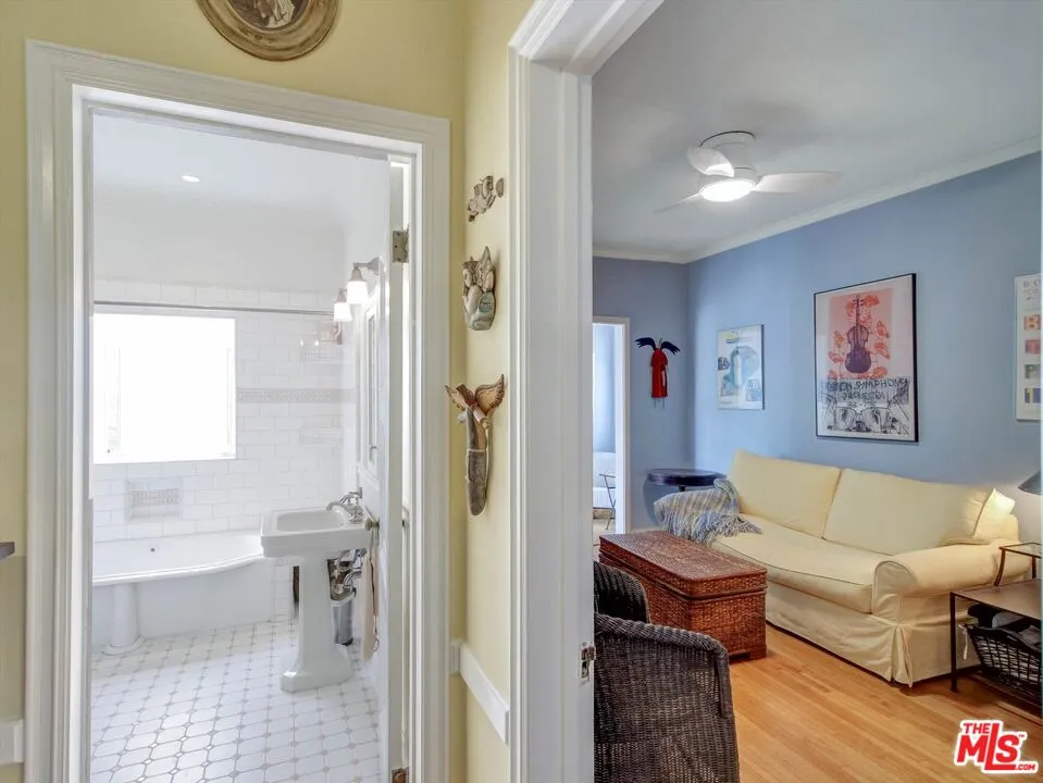 1327 Hayworth Avenue West Hollywood, CA 90046