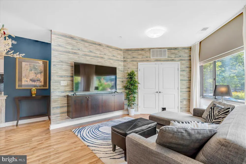 8005 13TH STREET #106 Silver Spring, MD 20910