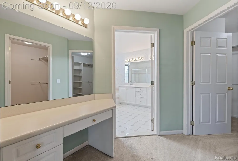 46652 Red Oak Drive Northville Township, MI 48168