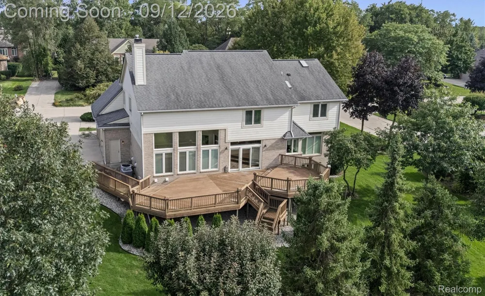 46652 Red Oak Drive Northville Township, MI 48168