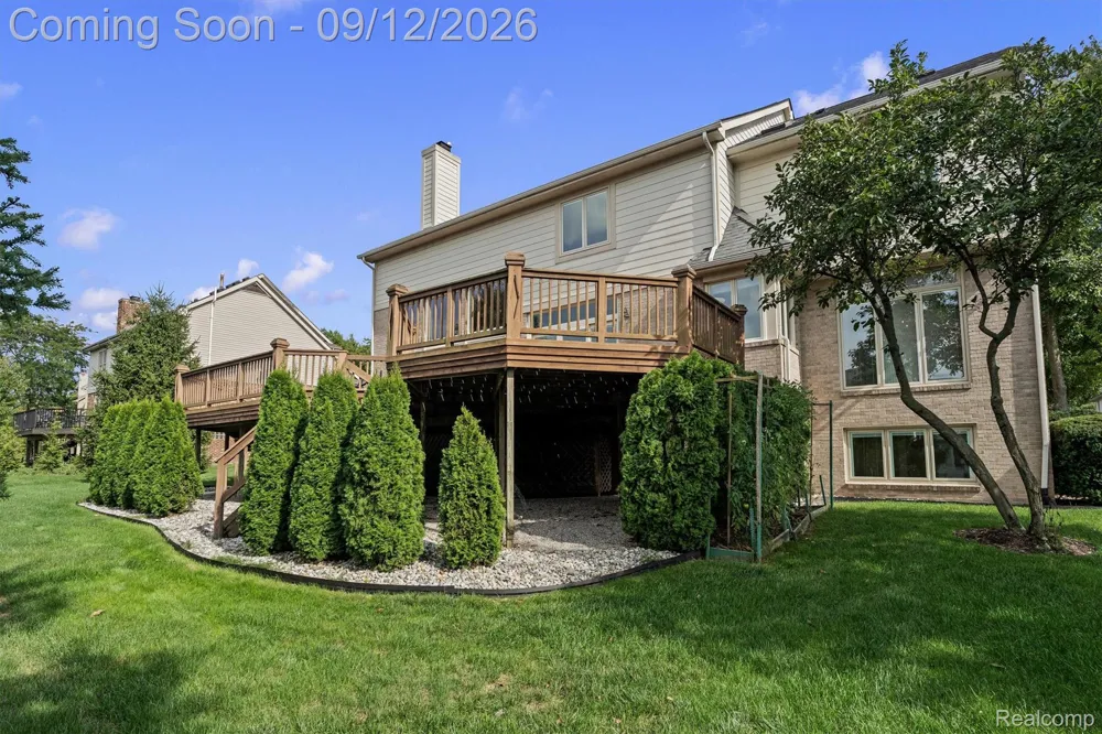 46652 Red Oak Drive Northville Township, MI 48168